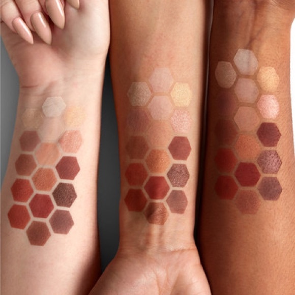 NYX Ultimate Shadow Palette - Picture 4 of 4